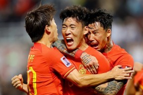 开云中国-中国足球比赛激烈对决，球员表现令人惊叹()