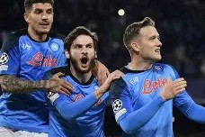 开云体育app-科帕成英雄，巴萨险胜席卷欧冠八强()