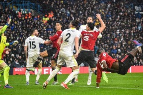 开云官方在线-利兹联客场惨败布莱顿，英超保级形势严峻()